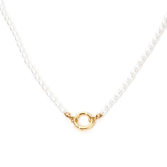 Circle Clasp Pearl Necklace